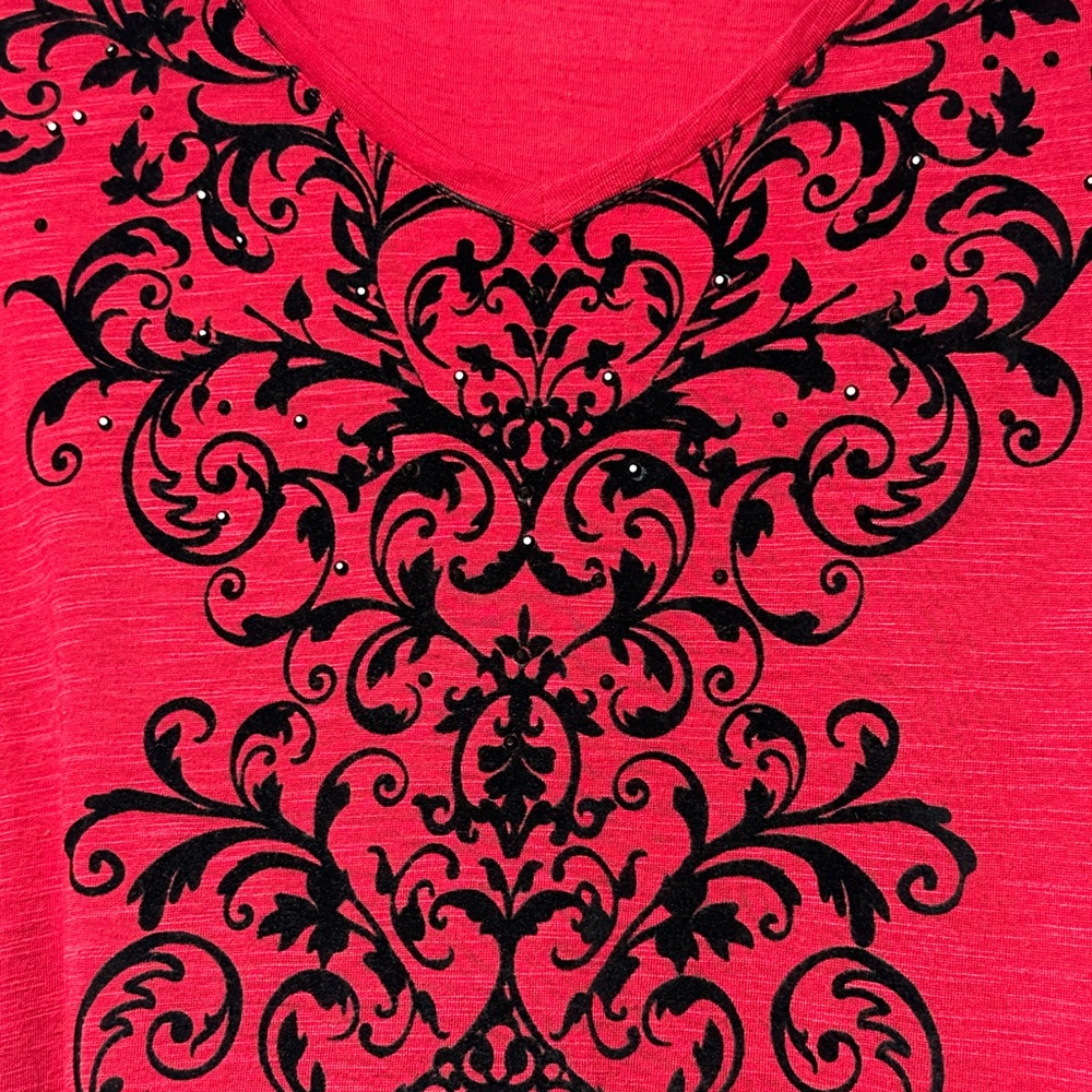 Beautiful top with split back - Picture 6 of 6